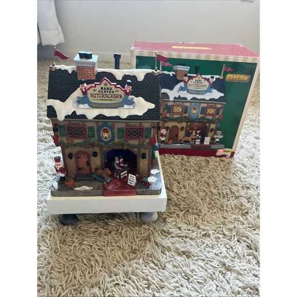 LEMAX Holiday Nutcracker & Wood Toy Carve #55994 Retired 2021 New Light Included - Picture 1 of 14